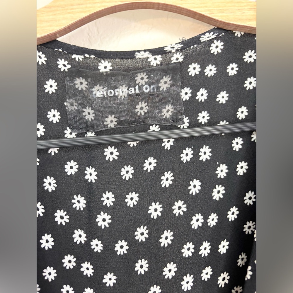 Reformation Adele Mini Wrap Dress Tiny Daisy Prin… - image 8